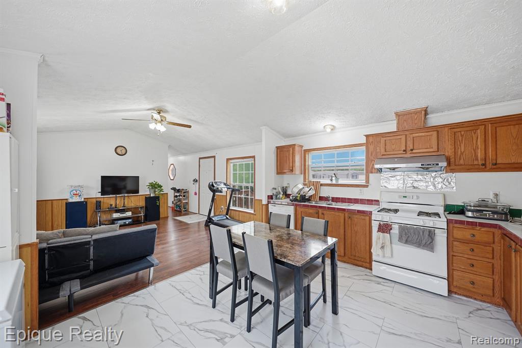 6255 Lake Drive, Augusta, MI 48197 — Photo 8