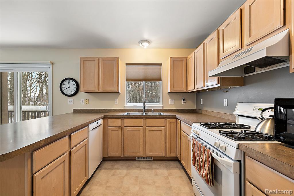 5495 ORMOND Road, Davisburg, MI 48350 — Photo 19