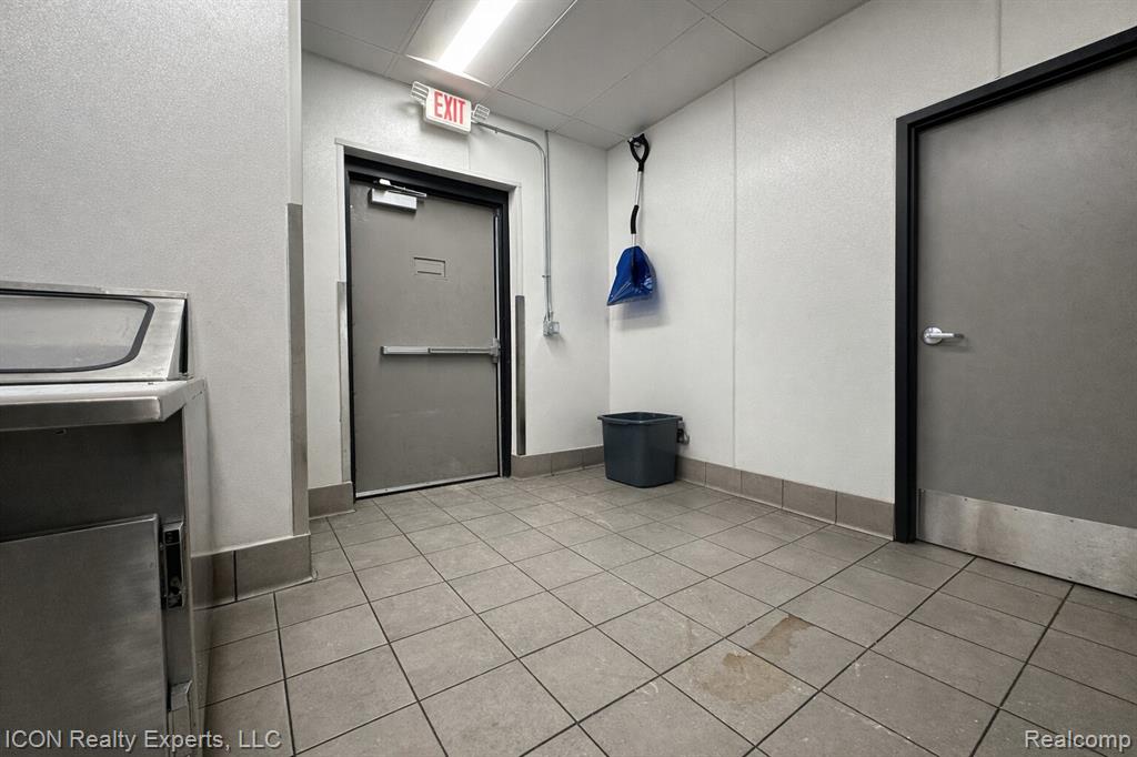 1235 W 14 Mile Road, Madison Heights, MI 48071 — Photo 22