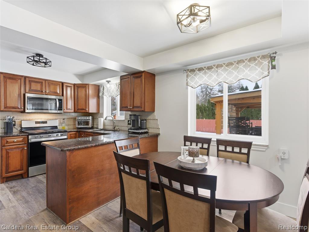 5920 Montgomery Drive, Utica, MI 48316 — Photo 16