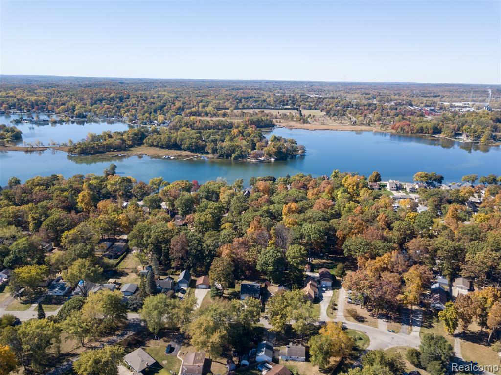 4209 Laforest Drive, Waterford, MI 48329 — Photo 30