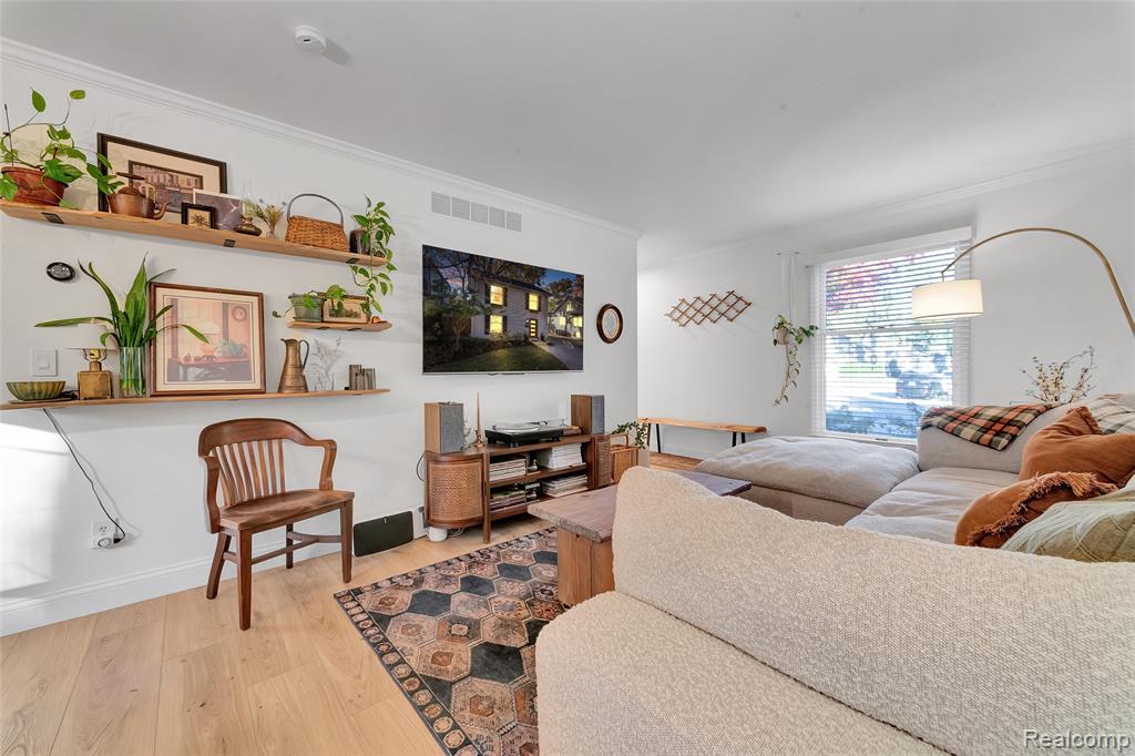 417 Curry Avenue, Royal Oak, MI 48067 — Photo 11