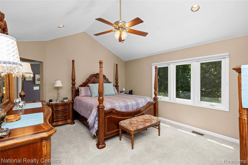 4577 Darlene Drive, Commerce Twp, MI 48382 — Photo 25