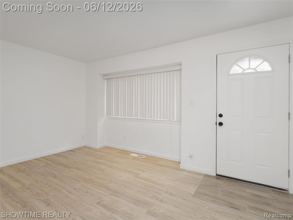 20120 Brian Court, Clinton Twp, MI 48035 — Photo 3