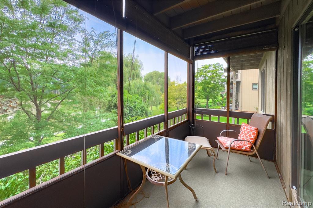 9830 Hawthorne Glen Drive, Grosse Ile, MI 48138 — Photo 23