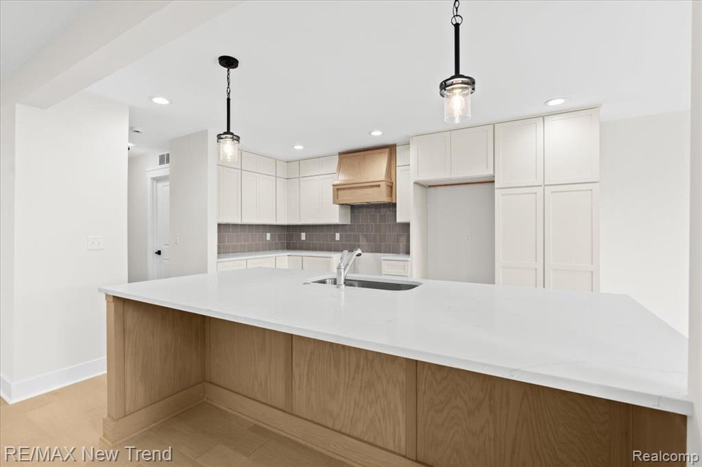 7833 Trailside Court, West Bloomfield, MI 48323 — Photo 15