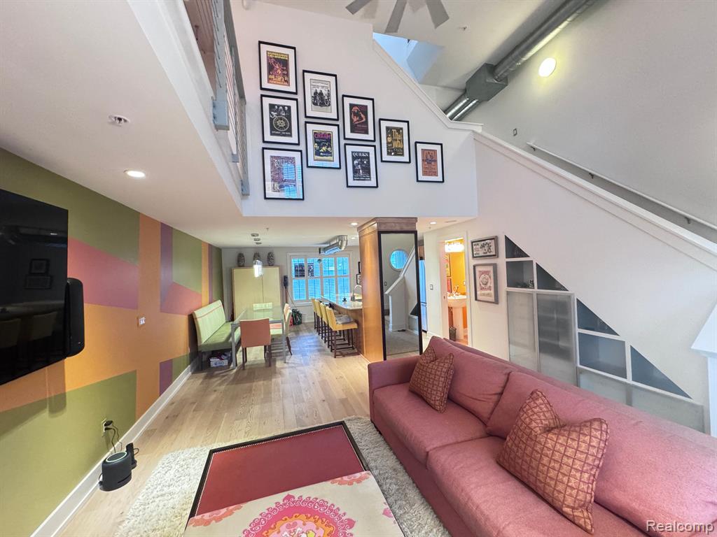 674 W 11 MILE Road, Royal Oak, MI 48067 — Photo 9
