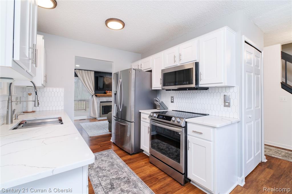 41476 Belden Circle, 53, Novi, MI 48377 — Photo 10
