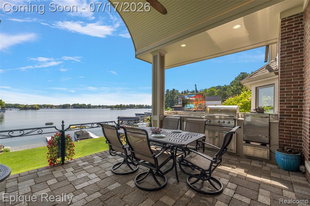 565 Shady Oaks Street, Lake Orion, MI 48362 — Photo 16