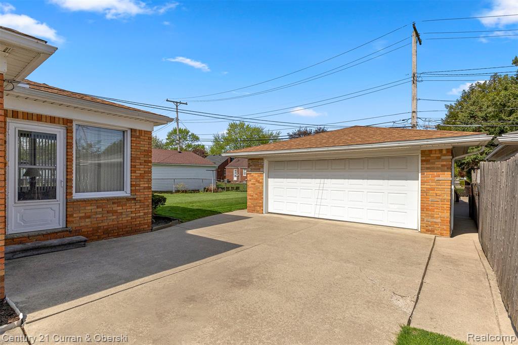 8262 Vine Avenue, Allen Park, MI 48101 — Photo 48