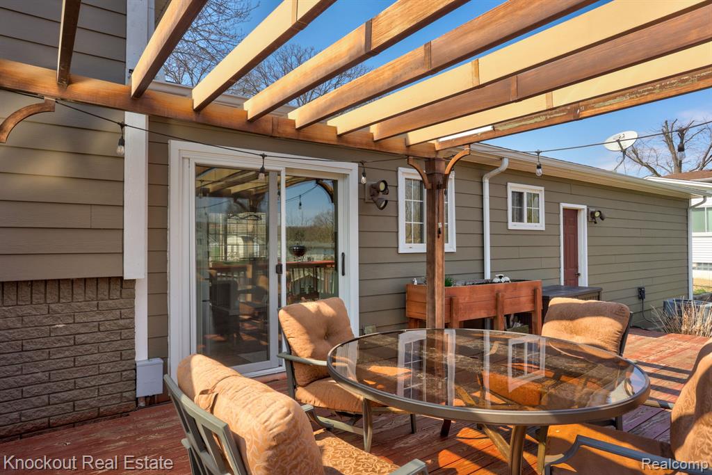 5936 Wellington Drive, Clarkston, MI — Photo 39