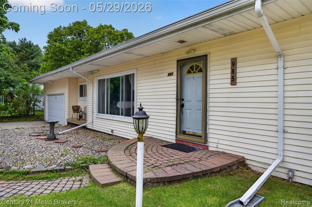 985 S Park Street, Highland, MI 48356 — Photo 4