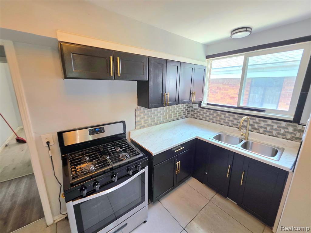 12083 Stahelin Avenue, Detroit, MI 48228 — Photo 4
