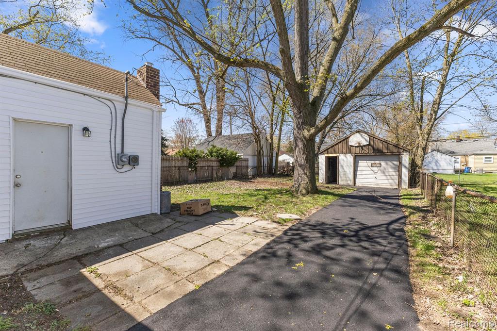 4924 ZIEGLER Street, Dearborn Heights, MI 48125 — Photo 24