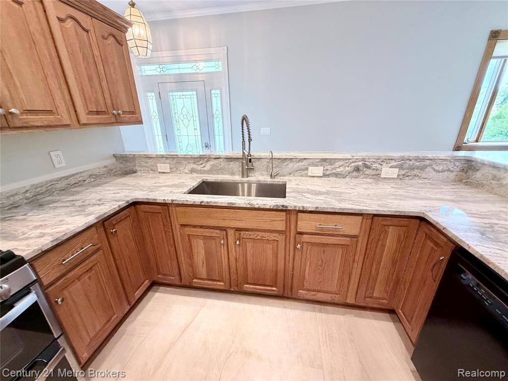 5484 Wakefield Road, Grand Blanc, MI 48439 — Photo 13