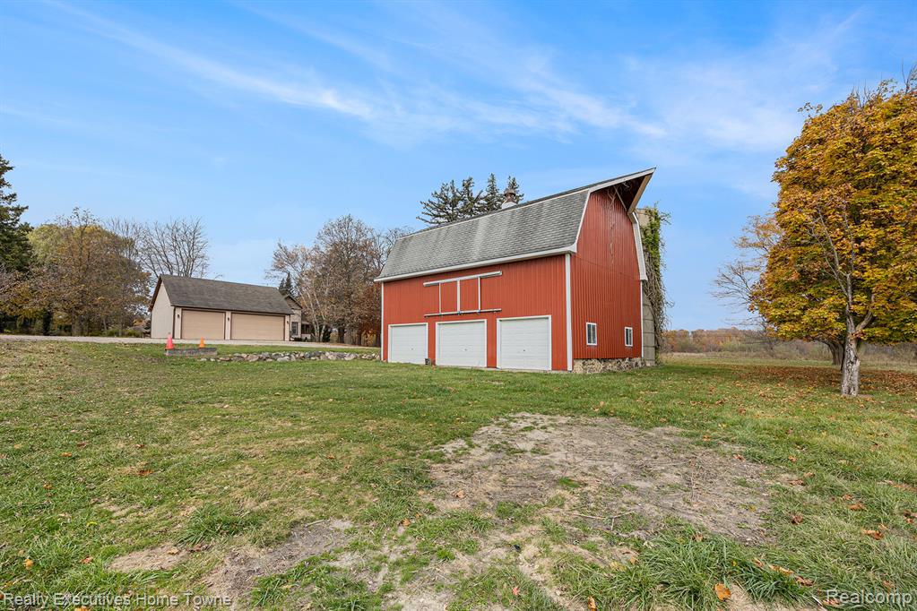 550 E Leonard Road, Leonard, MI 48367 — Photo 31