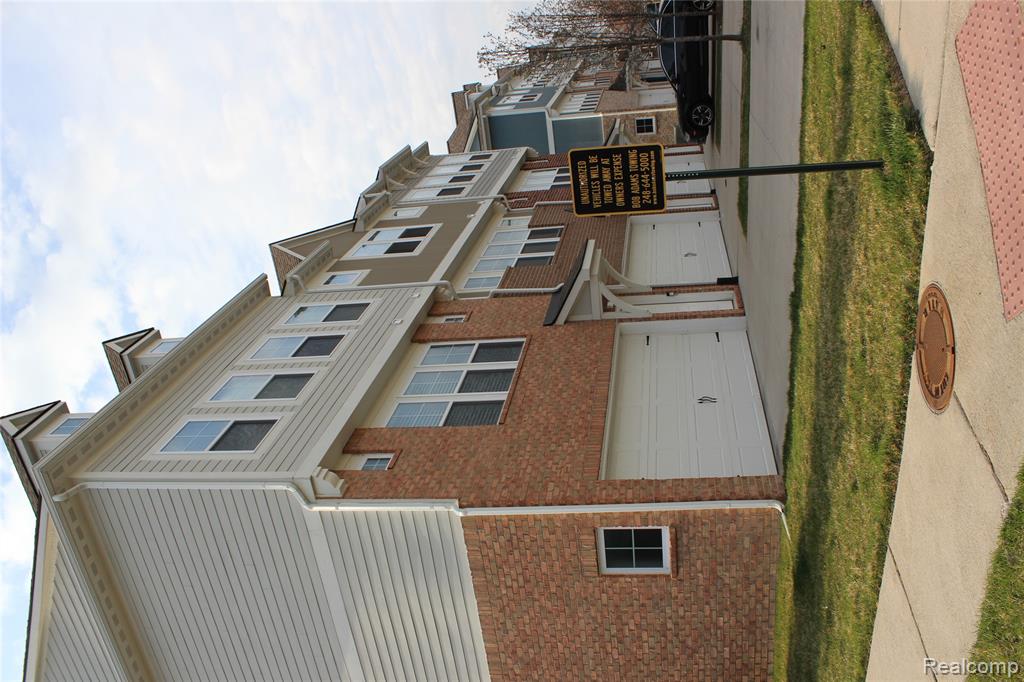 5911 PICALL Drive, Troy, MI 48098 — Photo 9