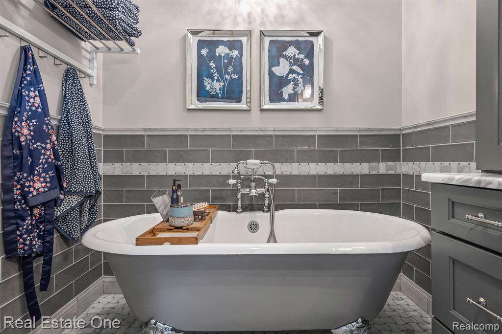 33 SYLVAN Avenue, Pleasant Ridge, MI — Photo 28