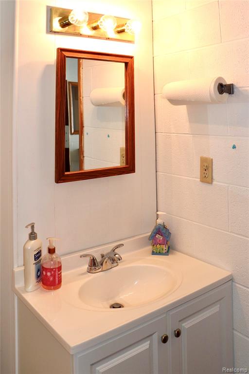 8410 Linden Road, Swartz Creek, MI 48473 — Photo 15