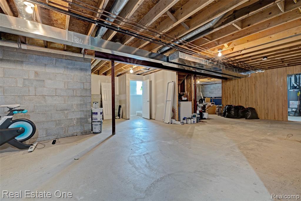 10147 Erie Street, Goodrich Vlg, MI — Photo 30