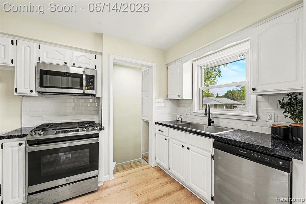 4052 Longtin Avenue, Lincoln Park, MI 48146 — Photo 7
