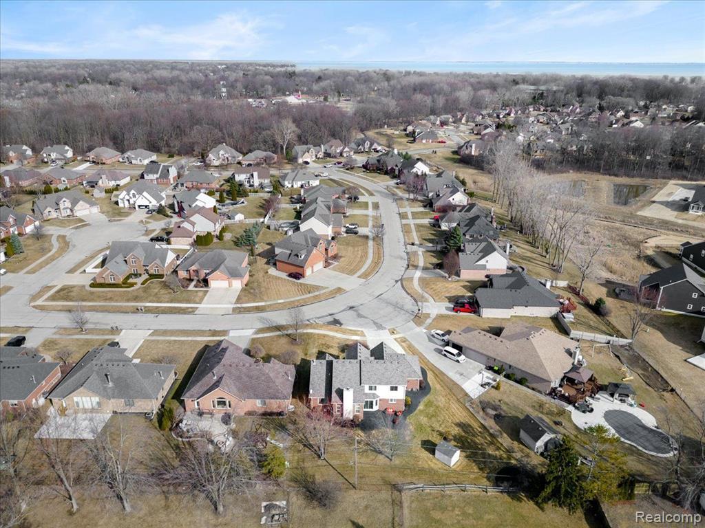 49275 SANTA ANITA Drive W, Chesterfield, MI 48047 — Photo 65