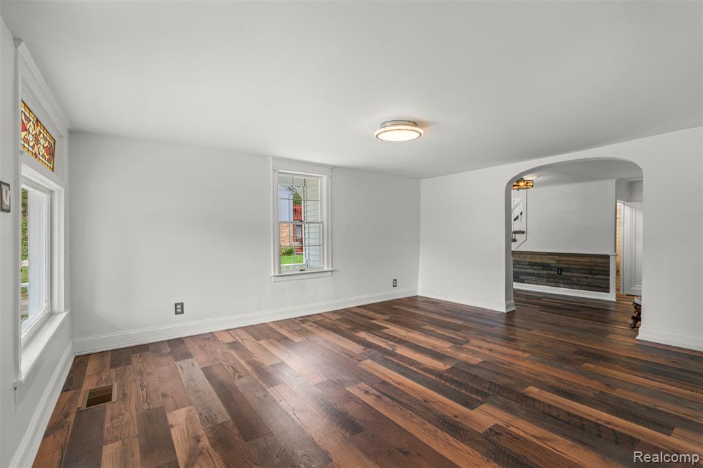 190 Riverside Drive, Mount Clemens, MI 48043 — Photo 7