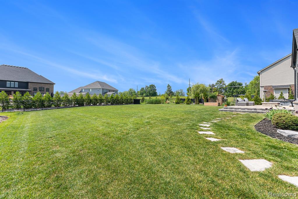 881 W Bay Shore Drive, Oxford, MI 48371 — Photo 25