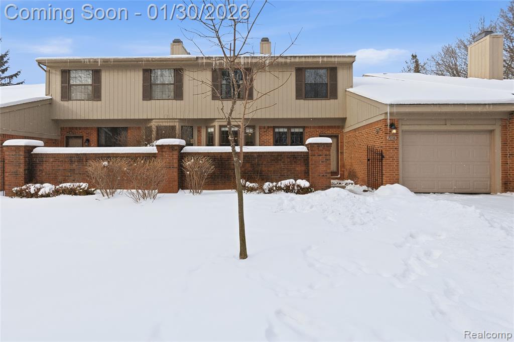 7056 Green Farm Road, West Bloomfield, MI — front exterior