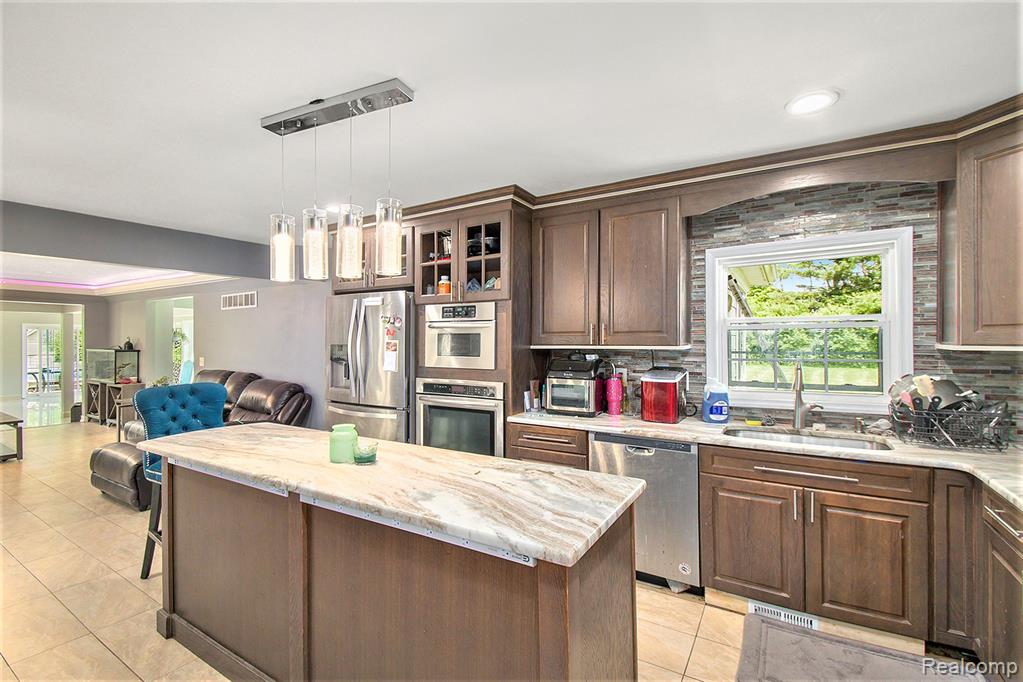 7471 Brewer Road, Flint, MI 48507 — Photo 10