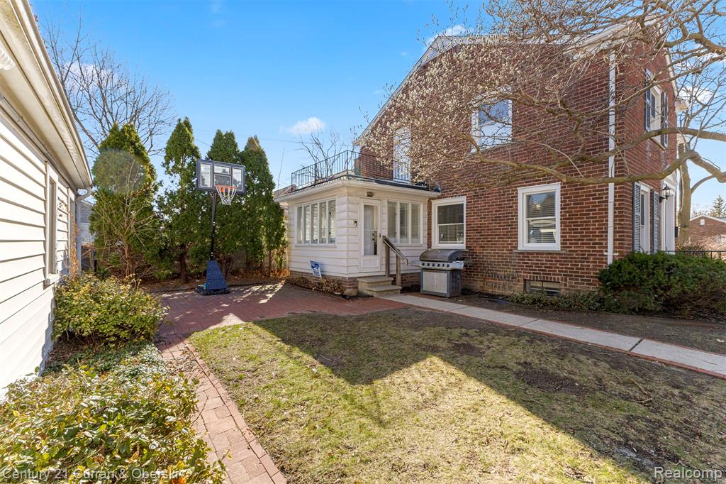 431 S SILVERY Lane, Dearborn, MI 48124 — Photo 34