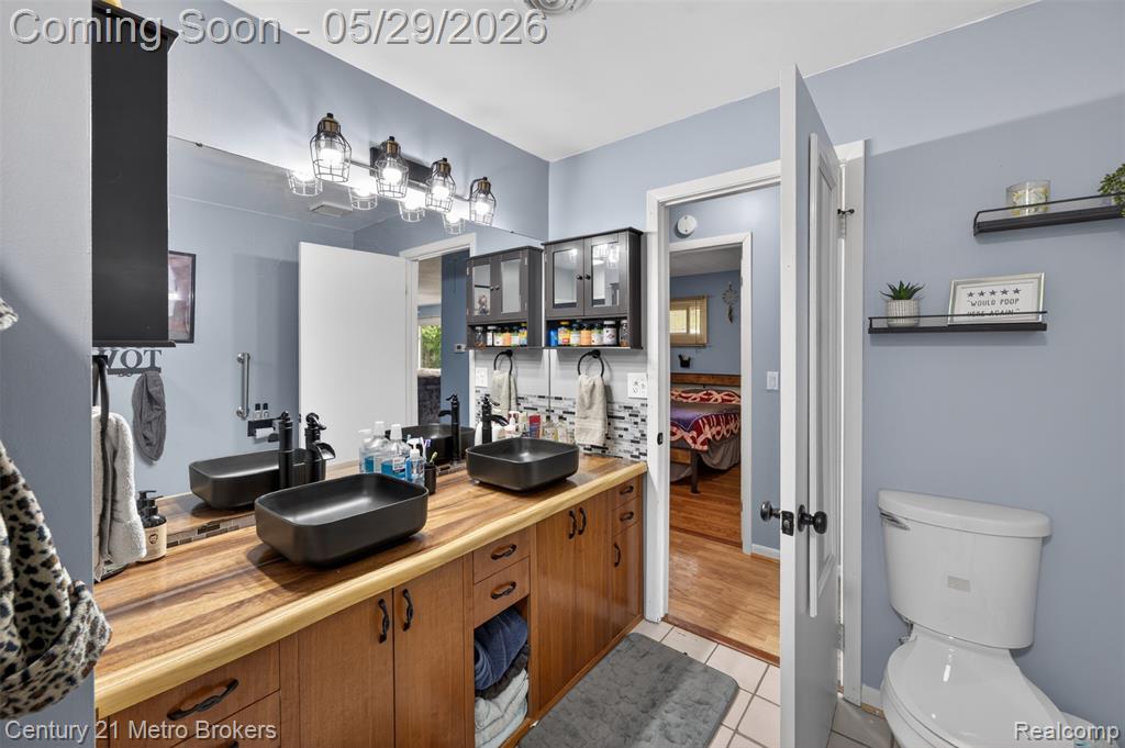 985 S Park Street, Highland, MI 48356 — Photo 22