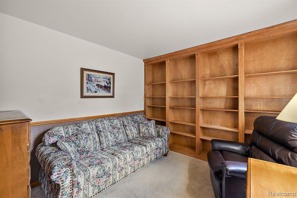 10161 LONGFORD Drive, South Lyon, MI 48178 — Photo 25