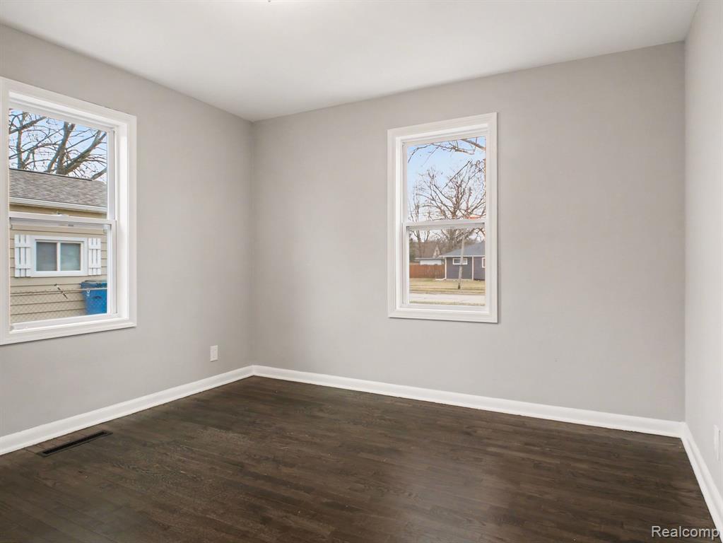 259 N Genesee Street, Montrose, MI 48457 — Photo 17