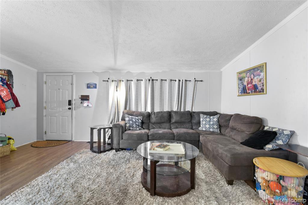 2330 CHARTER OAK Court, Newport, MI 48166 — Photo 3