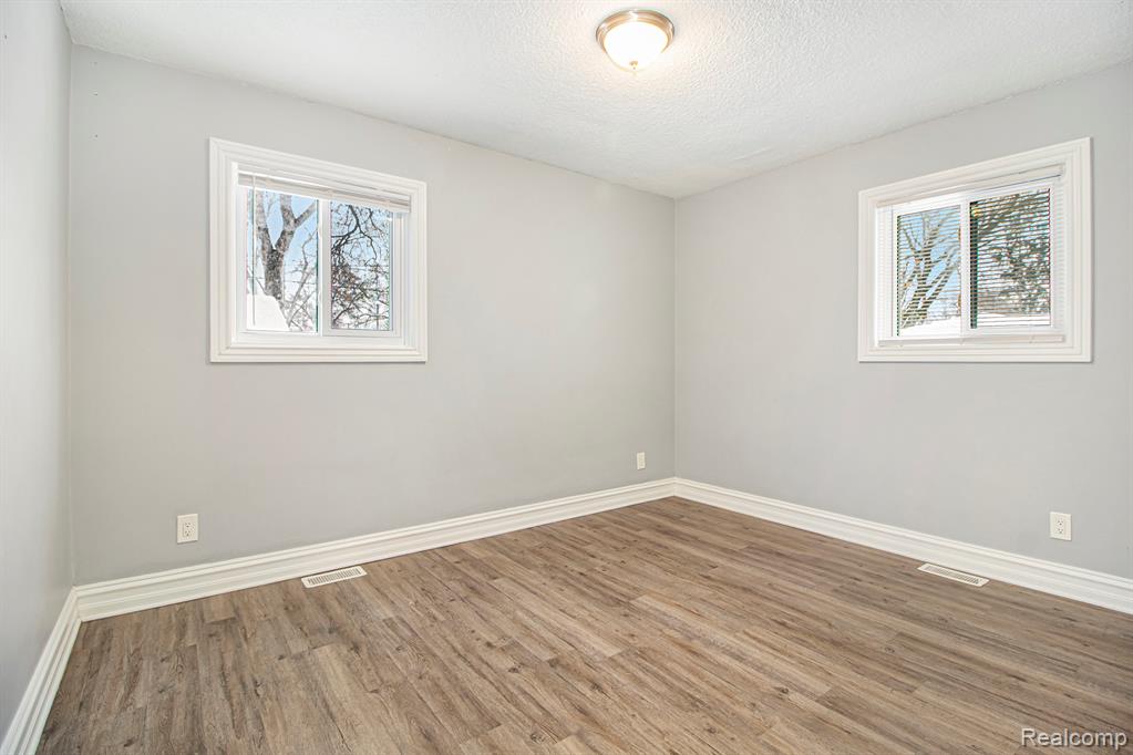 4018 Quillen Avenue, Waterford, MI 48329 — Photo 20