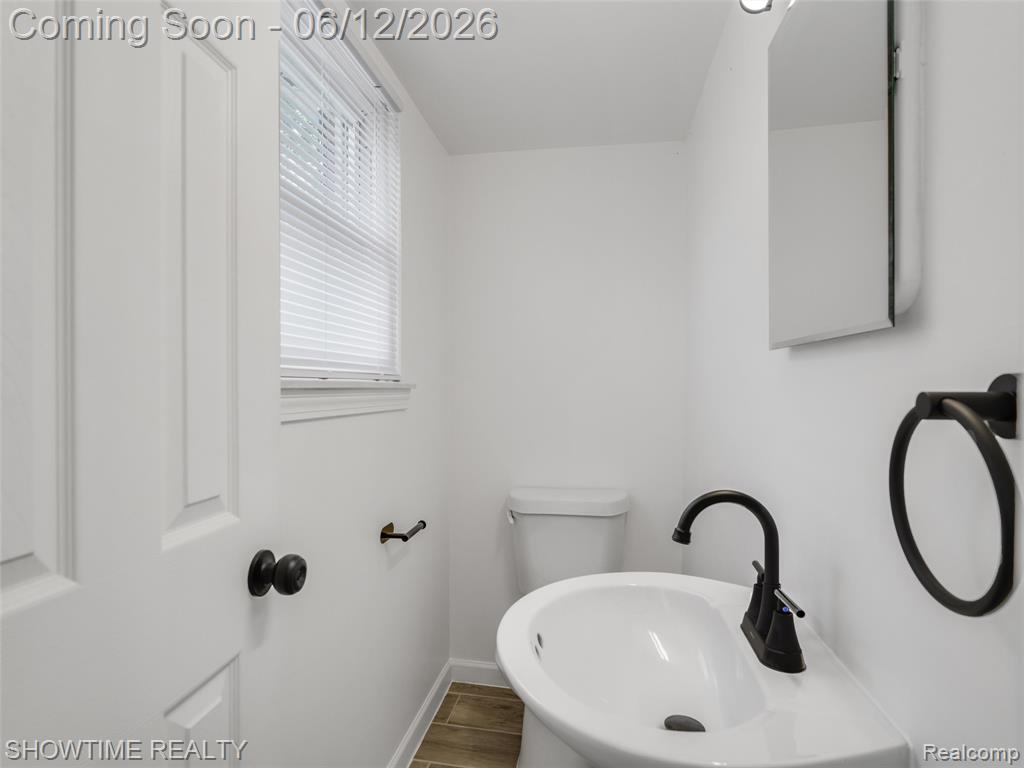 20120 Brian Court, Clinton Twp, MI 48035 — Photo 12