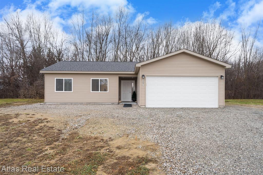 4081 Hidden View Drive, Flint, MI 48506 — Photo 4