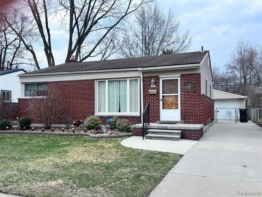 942 E Gardenia Avenue, Madison Heights, MI 48071 — front exterior