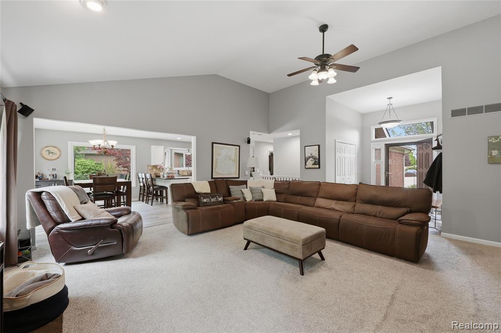 49371 Deerfield Park, Macomb, MI 48044 — Photo 11