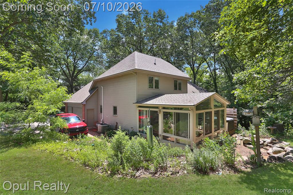 7725 Partridge Hill Drive, Brighton, MI 48116 — Photo 5