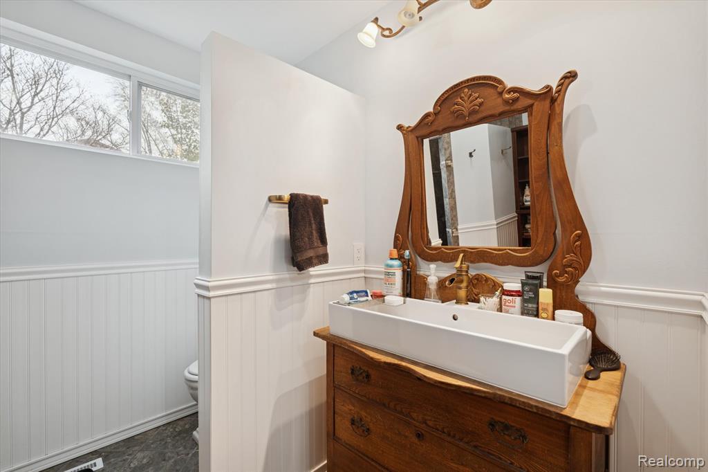 8474 Wesley Drive, Flushing, MI 48433 — Photo 26