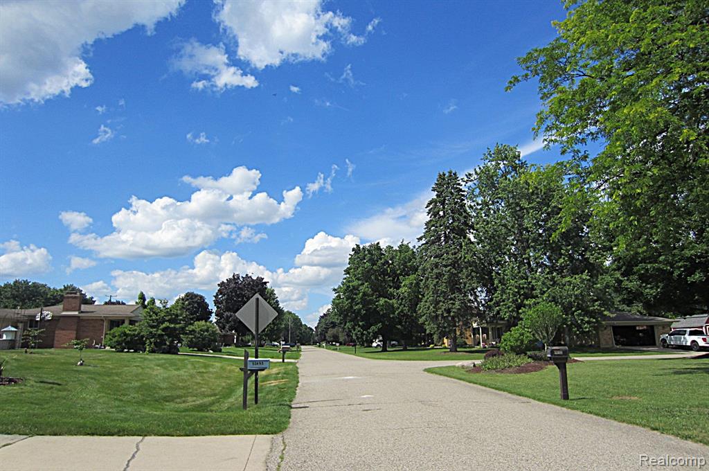 52477 Pappy Lane, Shelby Twp, MI 48316 — Photo 48