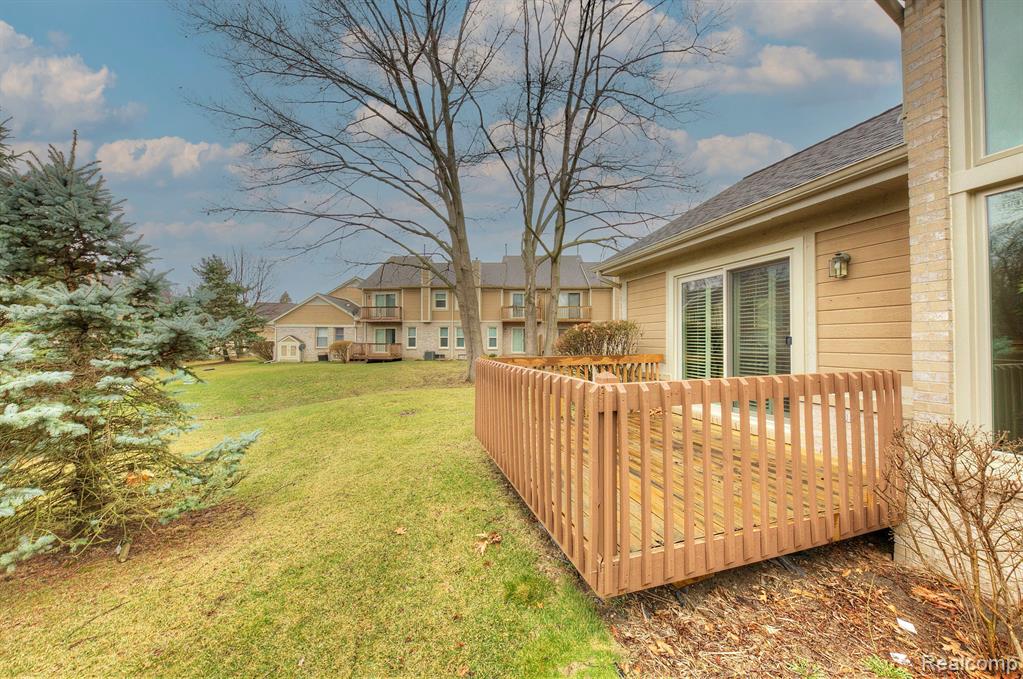 9329 EASTWIND Drive, Livonia, MI 48150 — Photo 3