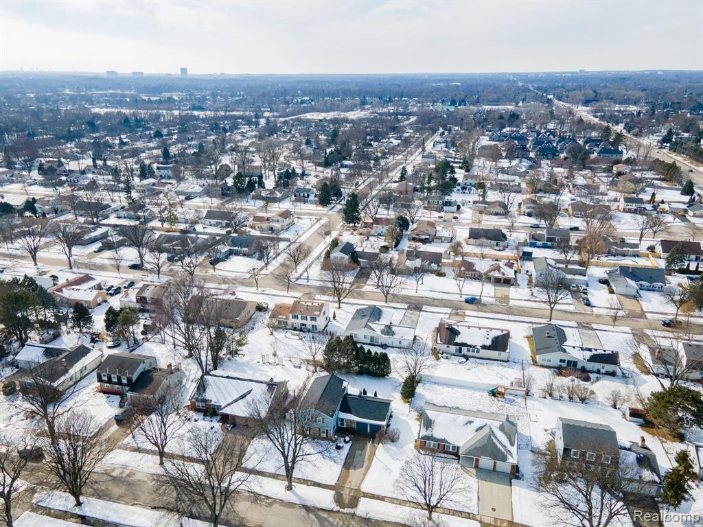 4929 Danbury Drive, Troy, MI 48085 — Photo 36