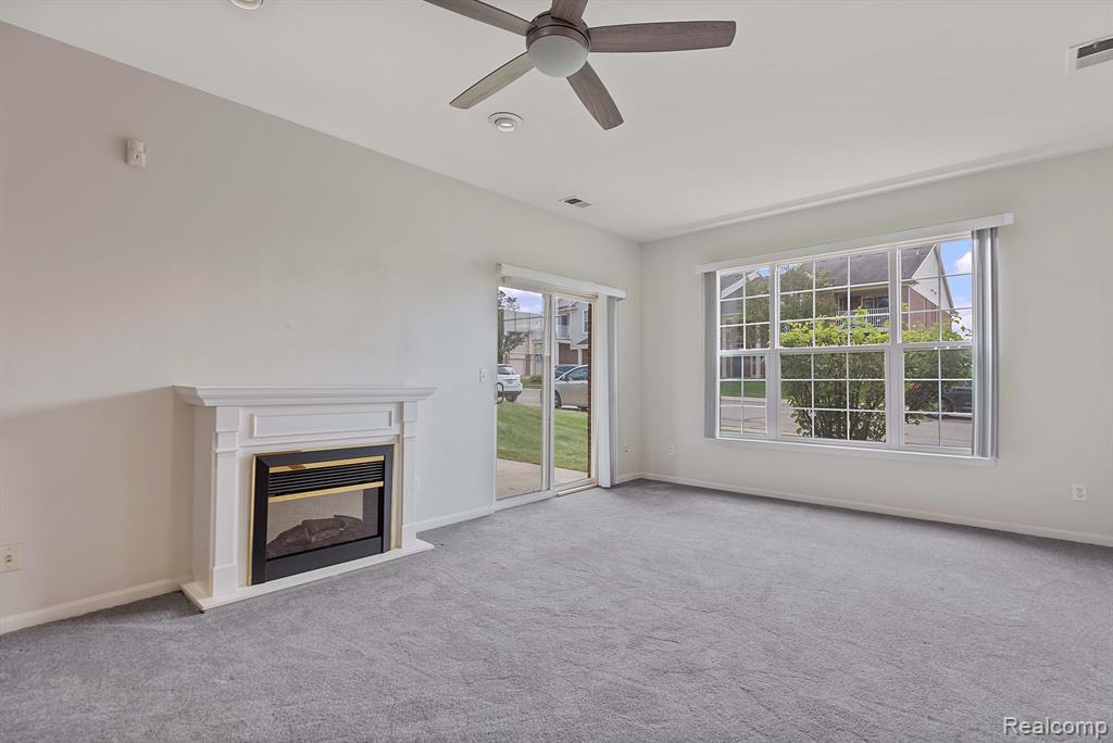 1924 FLAGSTONE Circle, Rochester, MI 48307 — Photo 5