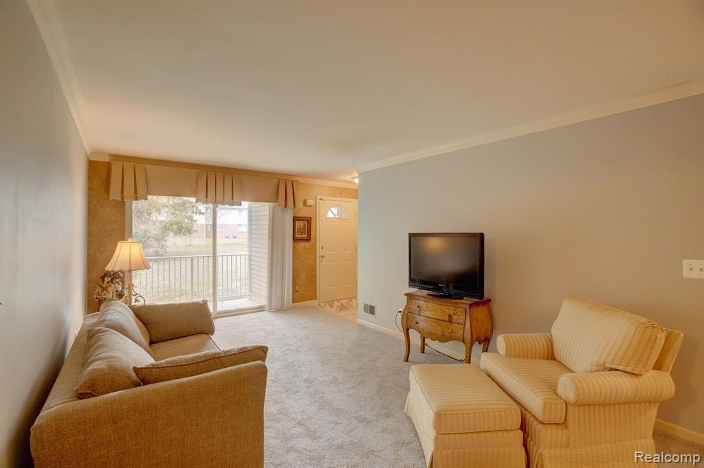 55097 WESTCHESTER Drive, Shelby Twp, MI 48316 — Photo 5