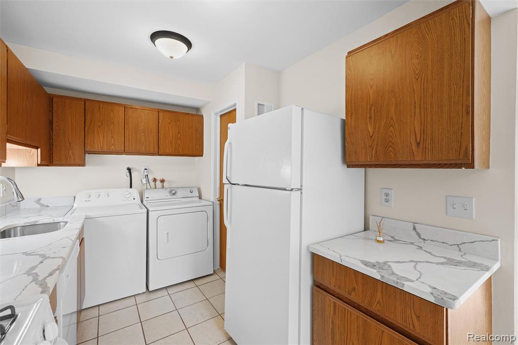 41257 S Woodbury Green Drive, Belleville, MI 48111 — Photo 12
