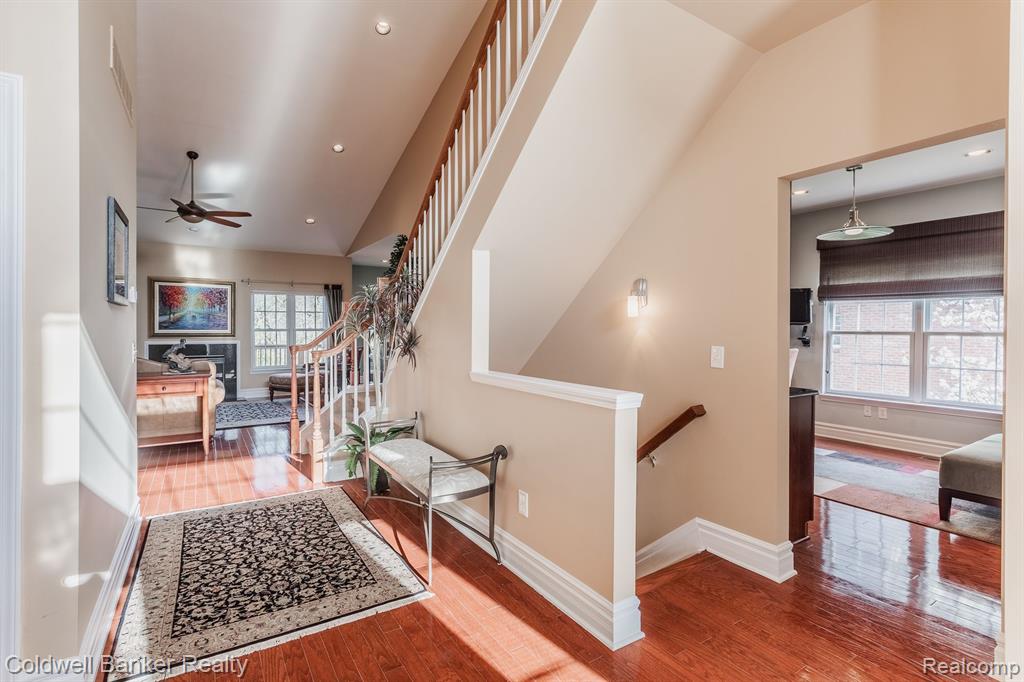 26270 VALHALLA Drive, Farmington Hills, MI 48331 — Photo 5