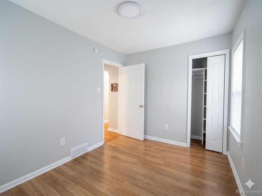 7569 Westminster Avenue, Warren, MI 48091 — Photo 12